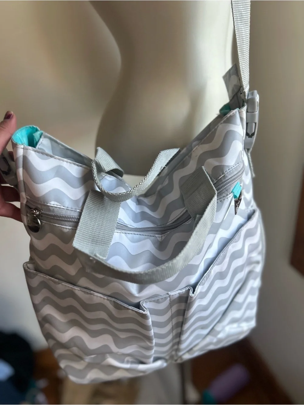 Lename Gray Wave-Print Crossbody Tote Bag with Teal Accent